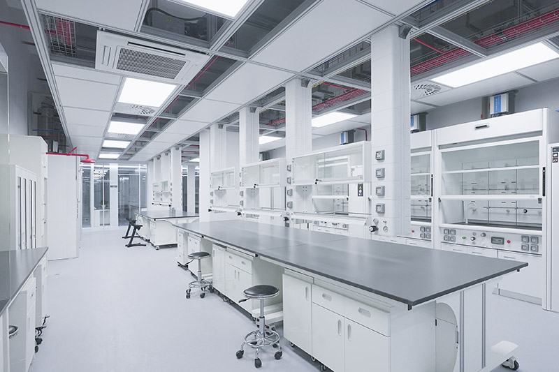 吉利实验室革新：安全与科技的现代融合
